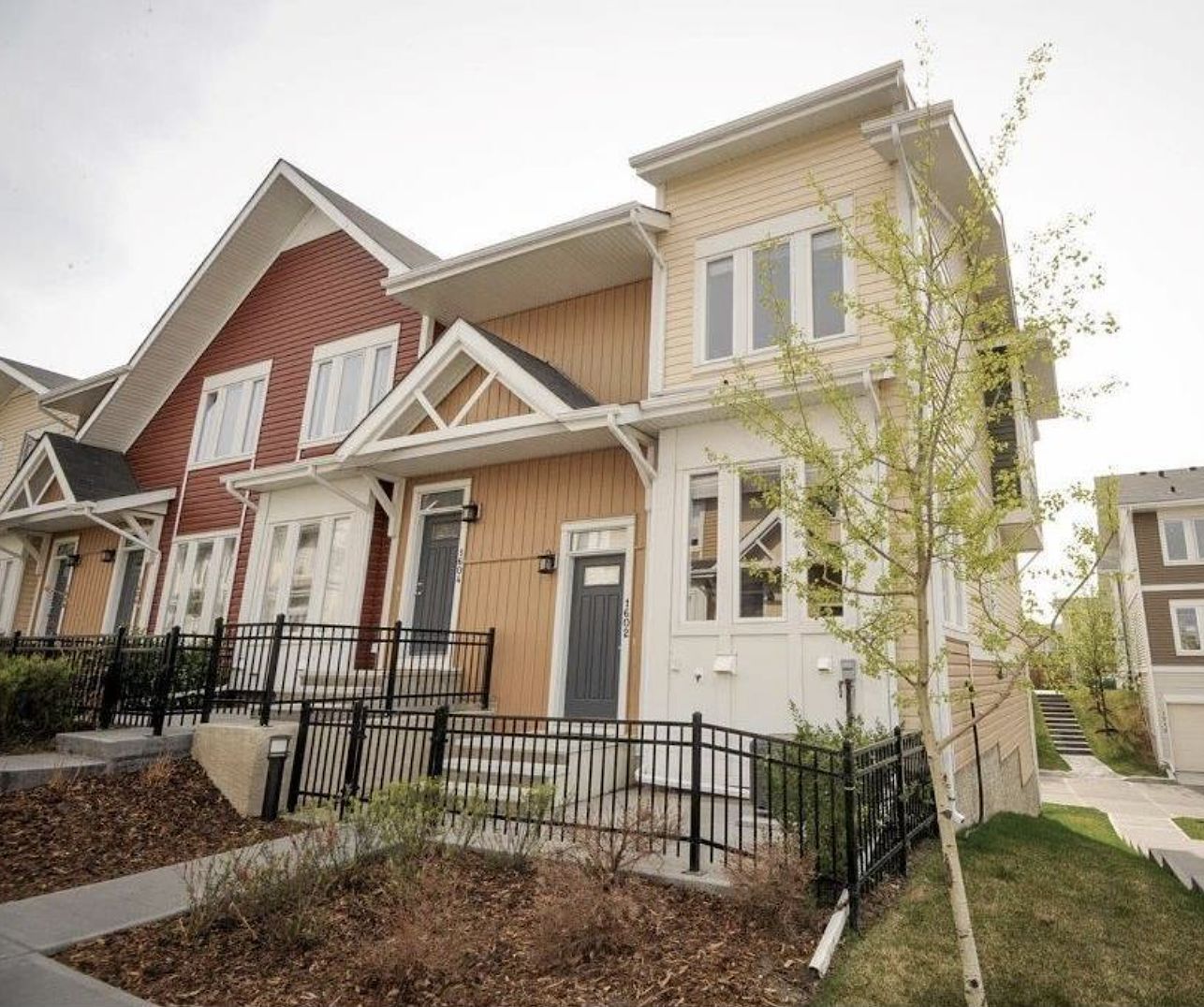 Calgary 2 bedrooms Townhouse for rent. Property photo: 476786-1