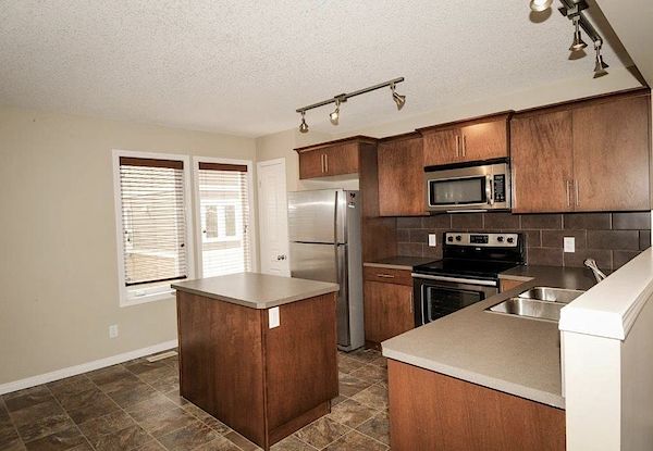 Calgary 2 bedrooms Townhouse for rent. Property photo: 476786-3
