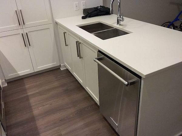 Calgary 1 bedroom Condo Unit for rent. Property photo: 477091-3