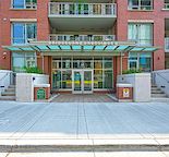 Clean modern 1brm / 1 bath, 1 U/G parking, gym, small pet welcome no extra fee!