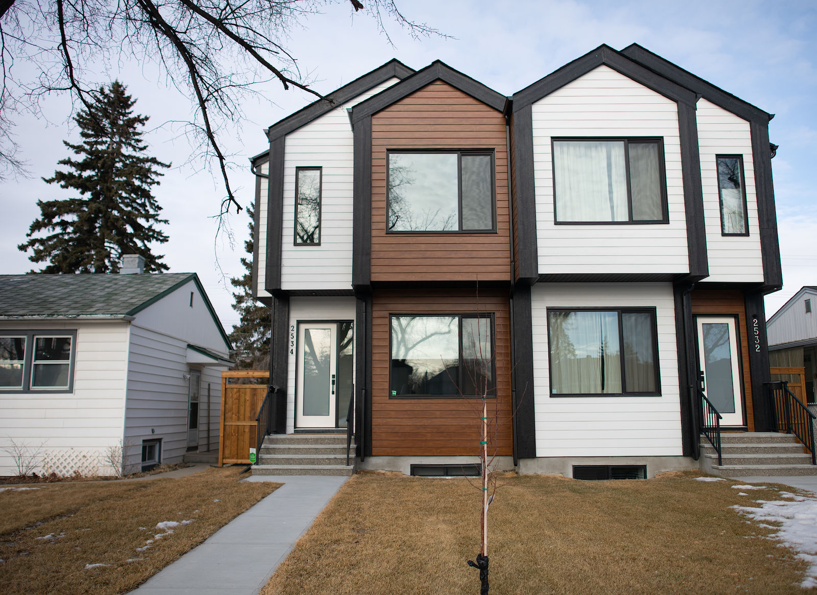 Calgary 4 bedrooms Duplex for rent. Property photo: 477314-1