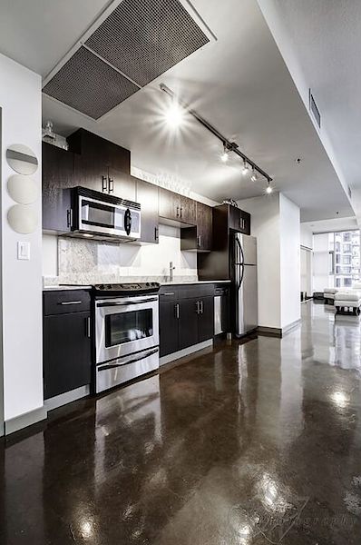 Calgary 1 + Den bedrooms Condo Unit for rent. Property photo: 478216-2