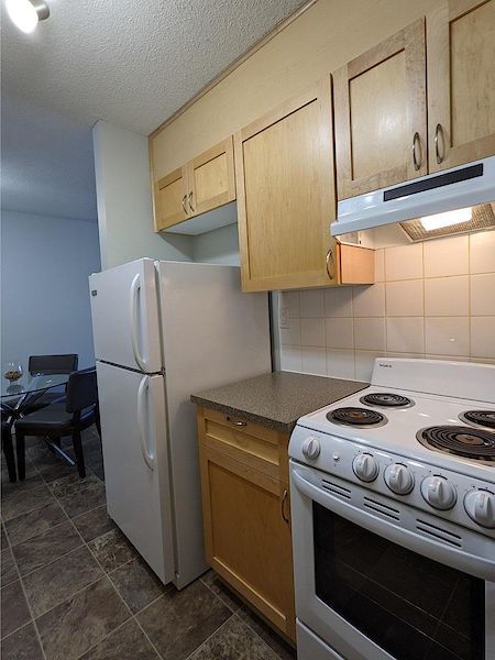 Calgary 2 bedrooms Apartment for rent. Property photo: 478594-2