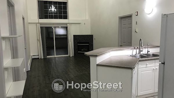 Calgary 2 + Den bedrooms Condo Unit for rent. Property photo: 478921-2