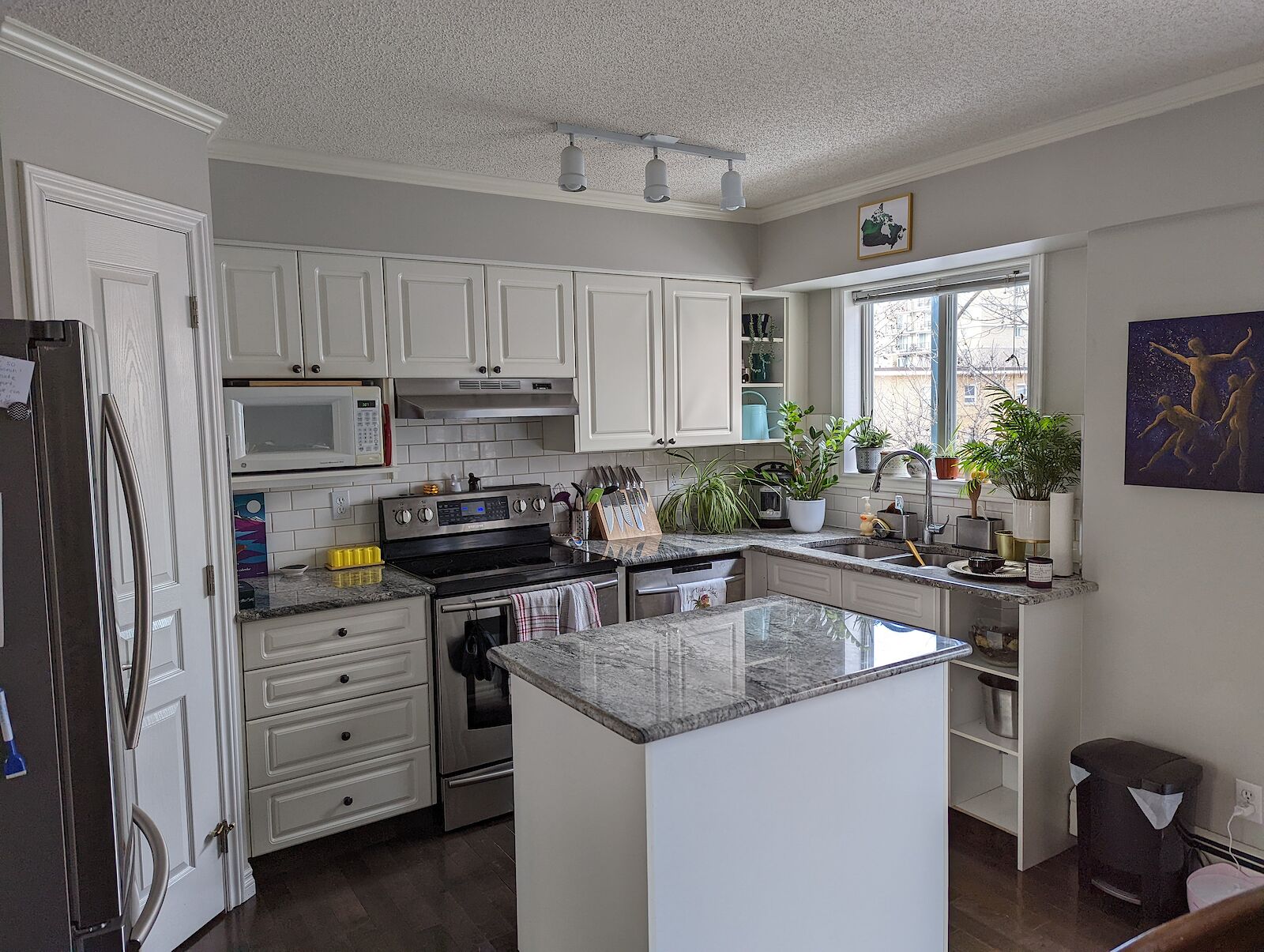 Calgary 2 bedrooms Townhouse for rent. Property photo: 479483-1