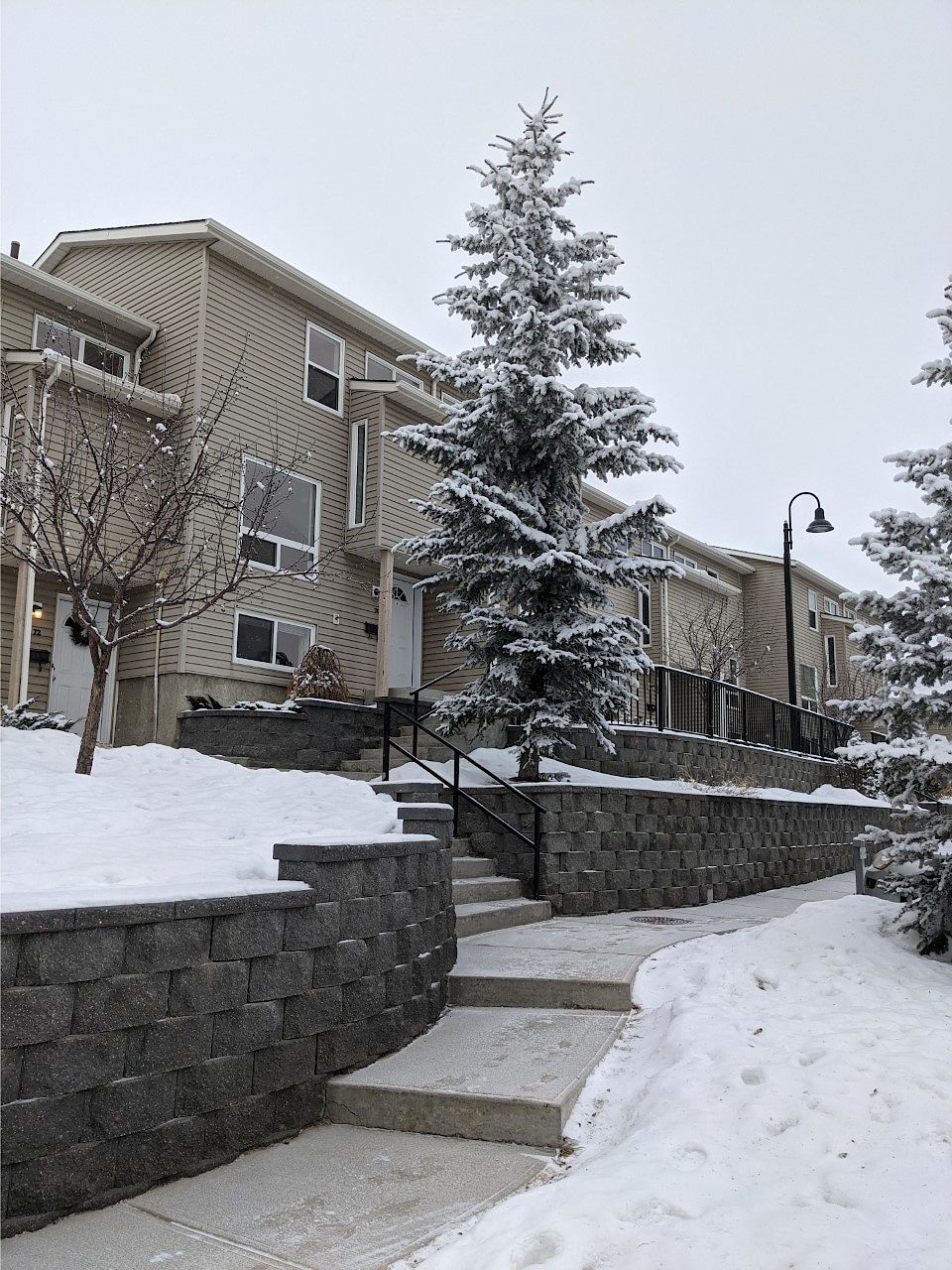 Calgary 2 bedrooms Townhouse for rent. Property photo: 479801-1