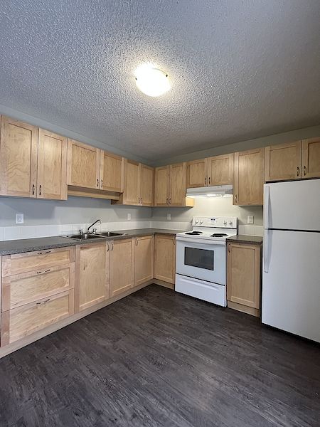 Calgary 3 bedrooms Townhouse for rent. Property photo: 480191-2