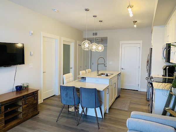 Calgary 2 bedrooms Condo Unit for rent. Property photo: 480291-3