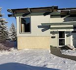 Nicely updated 2 bedroom Braeside townhouse