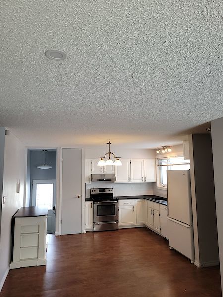 Calgary 3 + Den bedrooms House for rent. Property photo: 480697-2