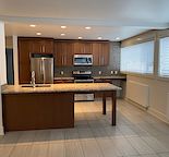 Luxury Extra Large One Bedroom Garden Suite with Large Patio