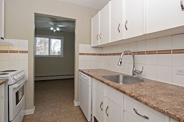 Calgary 1 bedroom Apartment for rent. Property photo: 481017-3