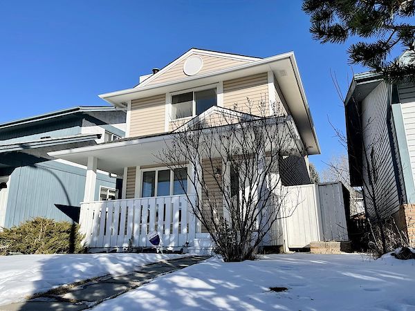 Calgary 3 bedrooms House for rent. Property photo: 481421-2