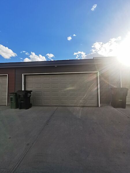 Edmonton 3 bedrooms Townhouse for rent. Property photo: 482123-2
