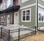 Cozy Townhouse In Cranston
