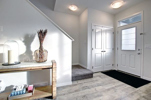 Calgary 3 bedrooms Main Floor for rent. Property photo: 483632-3