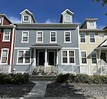 Beautiful Townhouse - 2 Bedrooms with Ensuite Bathrooms