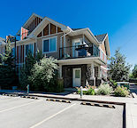Contemporary Townhouse - Single Level - 2Bed & 2Bath, 900 sq.ft in West Springs