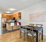 Bright, renovated, 3-bedroom duplex in Marda Loop