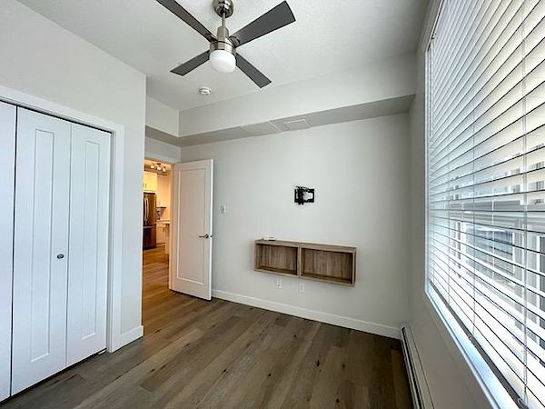 Calgary 2 bedrooms Condo Unit for rent. Property photo: 484865-3
