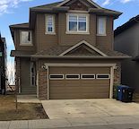 Cosy Spacious Walk-Out Basement Suite w/ Deck, In-Suite laundry & Storage