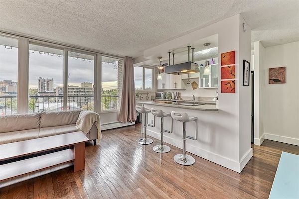 Calgary 1 bedroom Condo Unit for rent. Property photo: 485015-3