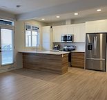 Beautiful 3 bedroom Townhome with single attached garage!