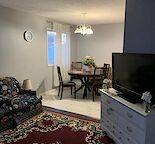 Sunny 3 Bedroom Home $1900