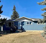 Corner Lot 8 min to downtown. 7 Min to the Airport