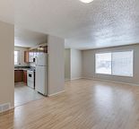 AWESOME, 3BR main floor - HUGE PARKING, like new