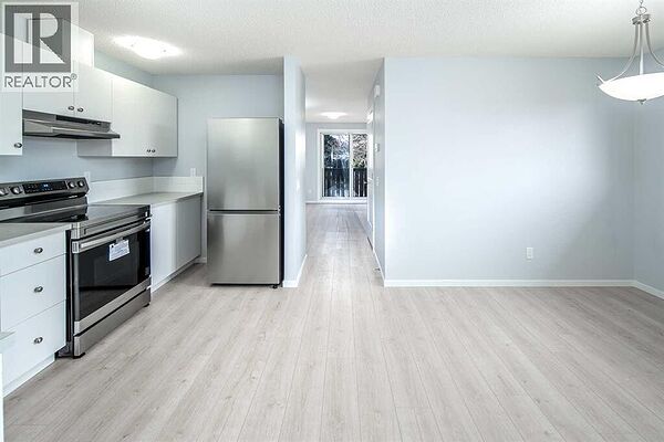 Calgary 4 bedrooms House for rent. Property photo: 487451-2