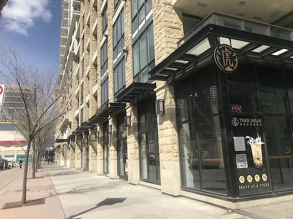 Cozy and nice 1 bedroom suite, high quality building, downtown, near Bow River,