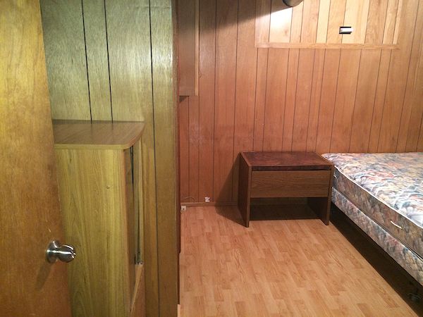 Calgary 1 + Den bedrooms Room For Rent for rent. Property photo: 488429-3