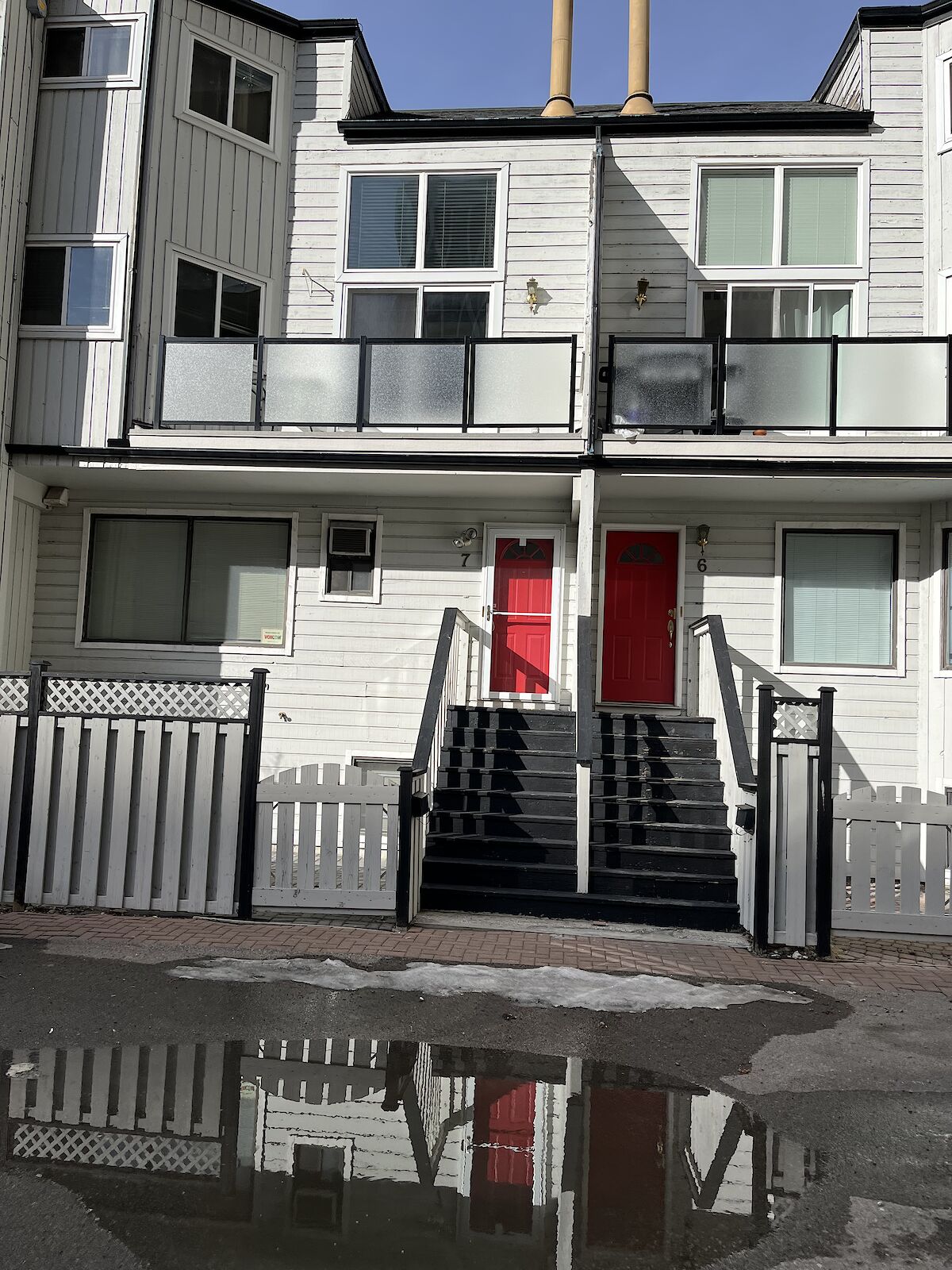 Calgary 2 bedrooms Condo Unit for rent. Property photo: 488723-1