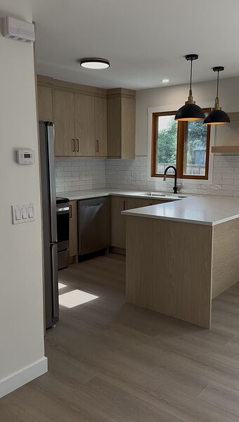 Calgary 3 bedrooms Main Floor for rent. Property photo: 488928-2