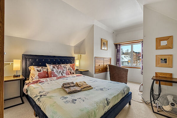 Calgary 1 bedroom Room For Rent for rent. Property photo: 489216-2