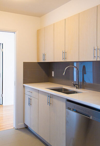 Vancouver 2 bedrooms Apartment for rent. Property photo: 489637-2