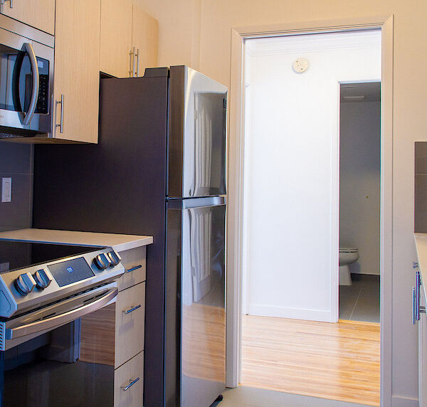 Vancouver 2 bedrooms Apartment for rent. Property photo: 489637-3