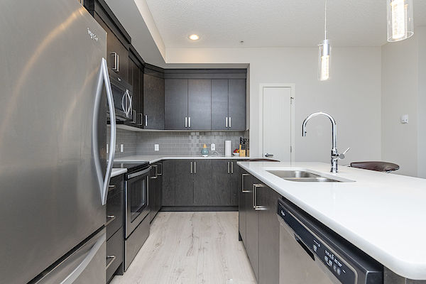 Calgary 2 bedrooms Condo Unit for rent. Property photo: 489770-3