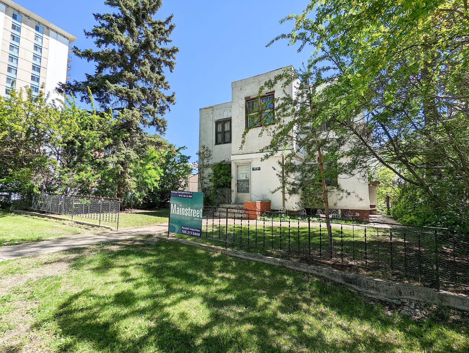 Edmonton bachelor bedrooms Apartment for rent. Property photo: 490090-1