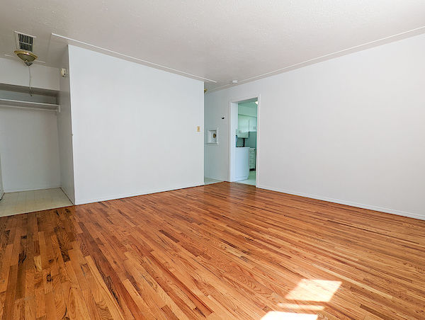 Edmonton bachelor bedrooms Apartment for rent. Property photo: 490090-3