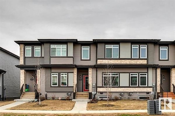 IMMACULATE 3-BEDROOM TOWNHOUSE | 1,500 SQ. FT. | DOUBLE GARAGE + FULL BASEMENT