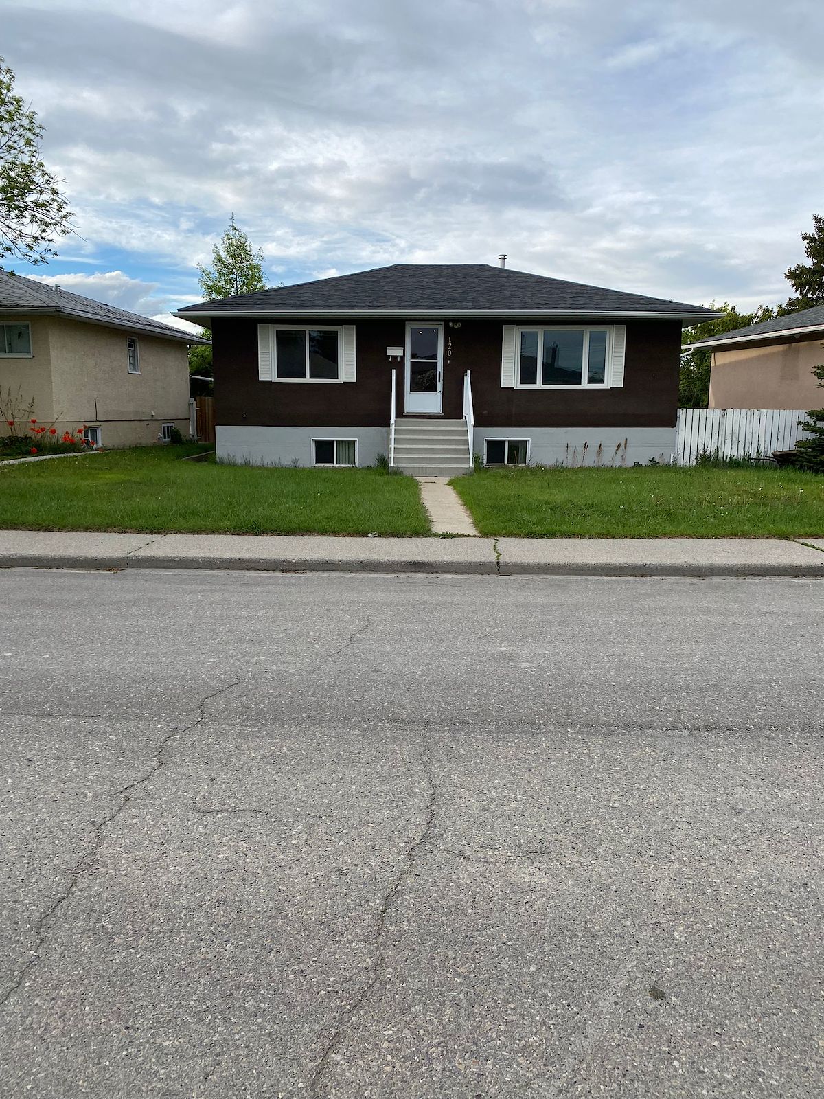 Calgary 3 bedrooms Main Floor for rent. Property photo: 490754-1
