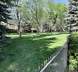 4+1 Bed Backing onto Green Space and Trail