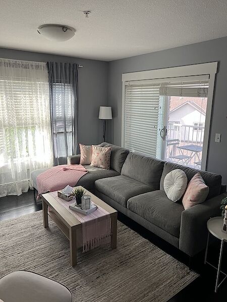 Calgary 2 bedrooms Condo Unit for rent. Property photo: 491632-2