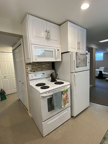 Calgary 1 + Den bedrooms Basement for rent. Property photo: 491739-2