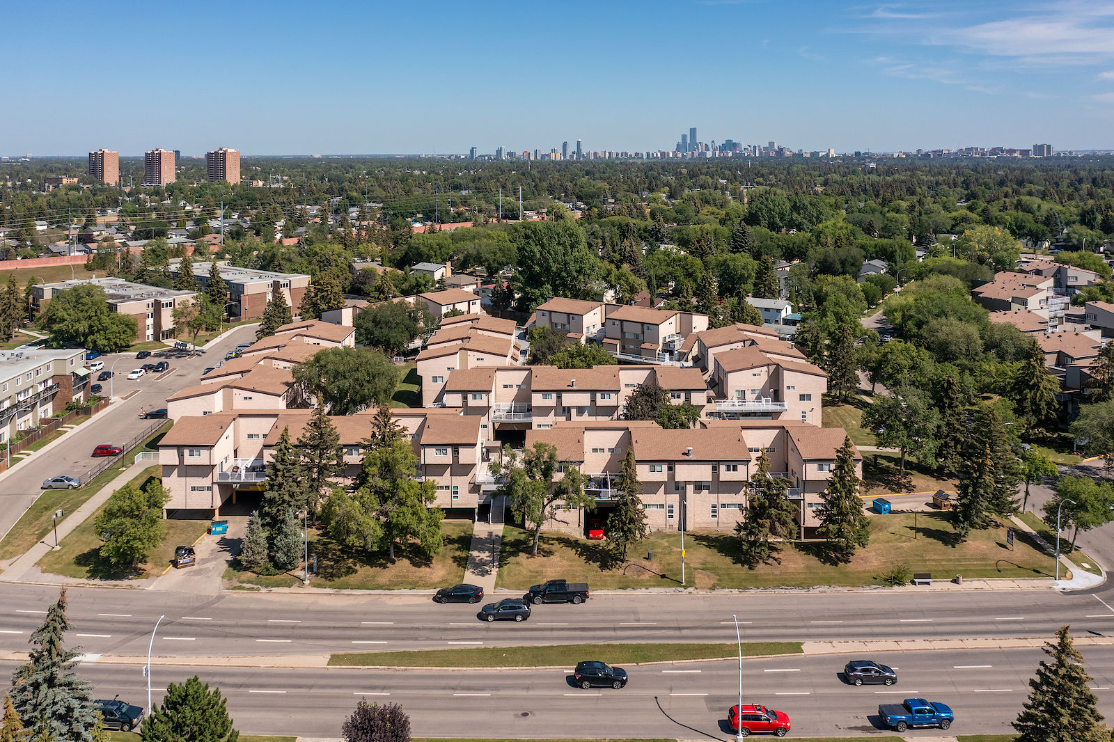 Edmonton 3 bedrooms Apartment for rent. Property photo: 492609-1