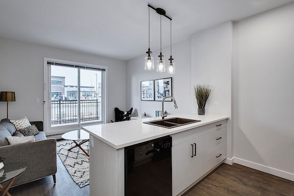 Airdrie 2 bedrooms Apartment for rent. Property photo: 493065-2