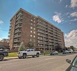 EXECUTIVE 2 BED with PARKING SPOT