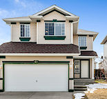 Well Maintained 3 beds home in Bridlewood SW
